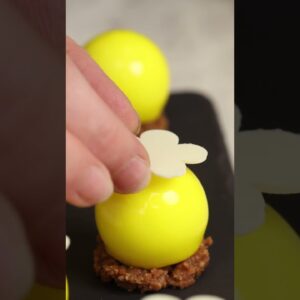 A little lemon petit four 🍋 #dessert