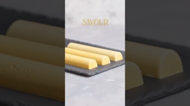 Celebrate the New Year with Champagne Chocolate Bars | Savour Online Classes #chocolate