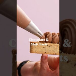 Layers of Chocolate, Caramel & Malt? Yes, Please!