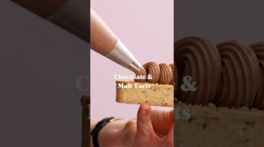 Layers of Chocolate, Caramel & Malt? Yes, Please!