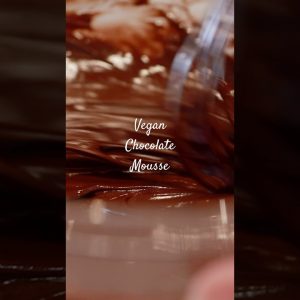 This Vegan Chocolate Mousse Might Just Fool Everyone #recipe