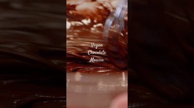 This Vegan Chocolate Mousse Might Just Fool Everyone #recipe