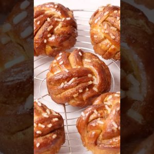 Cardamom Buns – Sweet, Buttery & Irresistible