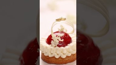 Strawberries & Cream Petit Gateaux | Kirsten Tibballs