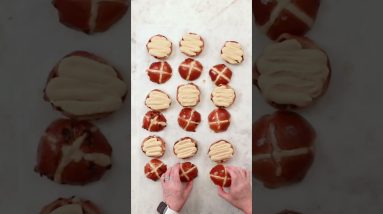 My Loaded Almond Hot Cross Buns #Easter